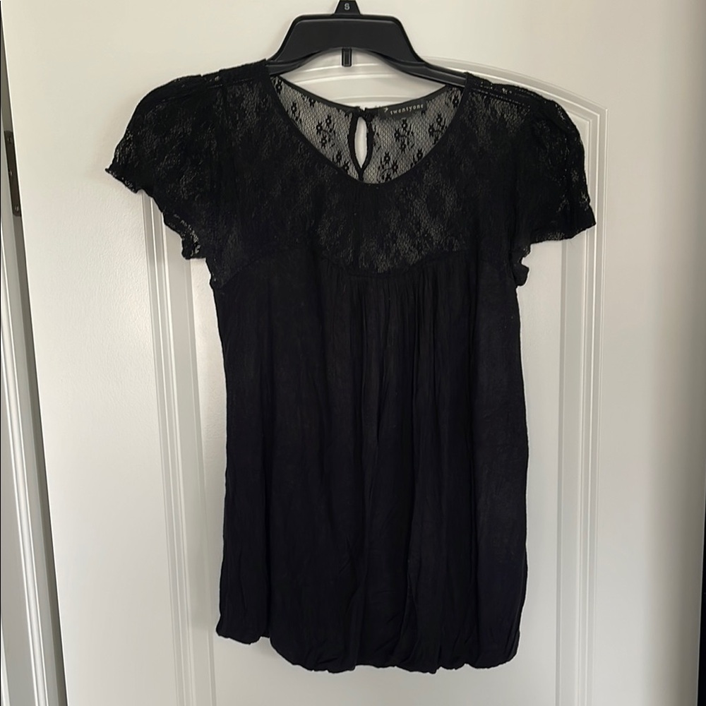 Elegant Black Lace Women's Top